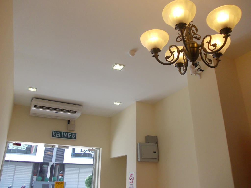 Dream Inn Hotel Bandar Mahkota Cheras Екстериор снимка